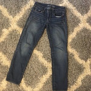 American eagle - size 6 short - skinny jeans